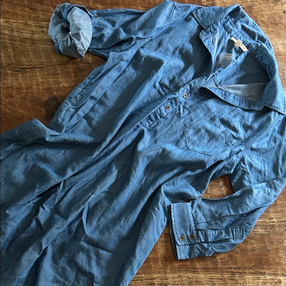 Chambray midi dress with adjustable sleeves